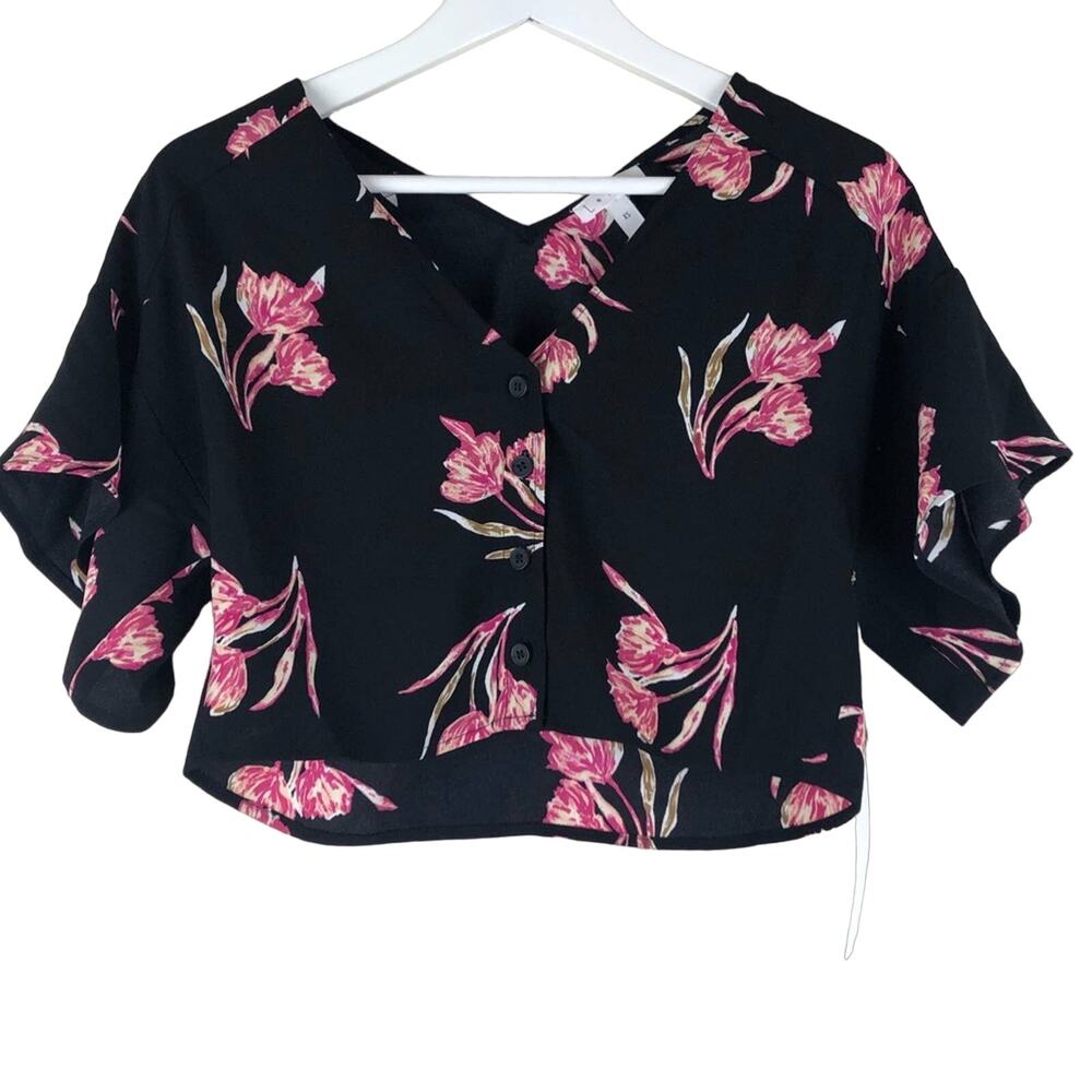 LEITH Black Pink Floral Crop Top Summer XS Buttons NWT Cropped V-Neck Flutter